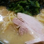 鶏支那屋 - 安定の豚骨醤油