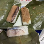 柿の葉ずしヤマト - 料理写真:椎茸と鶏そぼろと鯖