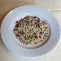 アンティヴィーノ - 鹿肉ソーセージとワサビ菜