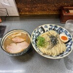 洛二神 - 