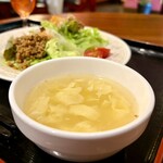 中国料理 天真 - 鶏ガラ仕込みの玉子と玉ネギのスープ