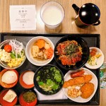 ドーミーイン - 料理写真:豪華朝ごはん