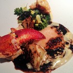 エクアトゥール - （2015.3）地鶏卵黄のラビオリ　菜の花、筍とオマール海老のポアレ　パルメザンクリームとトリュフソース
      