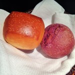 エクアトゥール - （2015.3）ミルクパンと赤ワインのパン