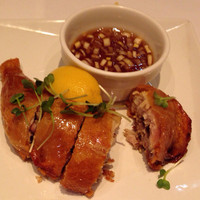 チャイニーズ 芹菜 - とりもも肉のパリパリ揚げ