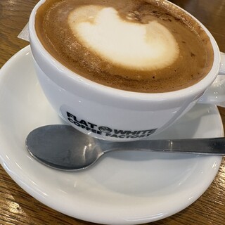 フラットホワイト コーヒー ファクトリー_0