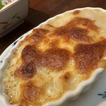 鮨処いけだ - ウワサの魚介グラタン。うま〜。多趣味な大将もサイコーでした。また来まーす。