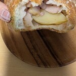 カラスパン - 料理写真:ベーコンごろっごろ