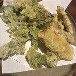 夕顔 - ボリュームたっぷり山菜の天ぷら
