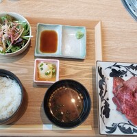 しゃぶしゃぶと焼肉 わにく - 