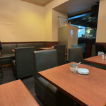 ボンジュール - 店内