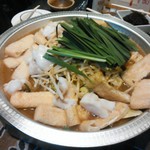 まろ亭 - カレーもつ鍋