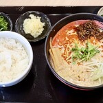 日々担々 - 料理写真:汁あり担々麺