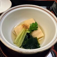 京懐石 みのきち - 鉢物　筍土佐煮
                    　　　　若布　ふき　粉かつお