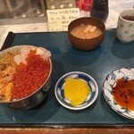 ぺりーのいくら丼 - 