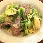 茶虎飯店 - キャベツと猪肉　発酵トマト炒め