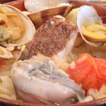 ブラッスリーイイズミ - 海の幸のリゾット 1300円 の牡蠣と鮮魚のポワレ