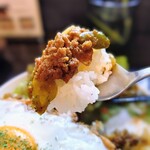 喫茶ノワール - 3色パプリカのピリ辛キーマカレー