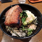 豚蔵 - 2015年3月8日(日)　日曜限定「味そ蔵」炭火焼ステーキチャーシュー丼(ラーメンとセットで450円)