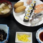 魚市場食堂 - 日替わり定食 これで650円!（つみれ汁はクーポンで無料に）