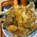 天丼 大島屋 - 料理写真:天ぷら8種　　後味がしつこくない