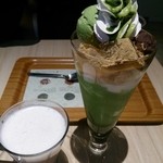 ナナズグリーンティー - 抹茶ワラビ餅パフェか食べたくて。 後半つまらなくて半分残した。