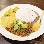 カレーのアキンボ - ラムキーマ+豆カレー(1000円)