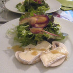 ヴェール エ ブラン - 白カビチーズ（カプリス・デ・デュー）と有機マッシュルームのサラダ（2010.3.31）