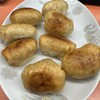 ギョウザの萬金 - カリッモチッと焼き揚げた萬金の焼き餃子