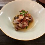 冨久屋 - ホタルイカとワラビ（旨みのあるホタルイカとお酢漬けしたワラビ）