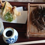 そば処 薬師 - 海苔、ちょっと多い。いらんかった、、、
