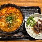 カルビ丼とスン豆腐専門店 韓丼 - 料理写真: