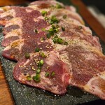 炭火焼ホルモン ぐう - 