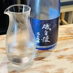 日本酒バル 萬亮 - 磯自慢 純米吟醸