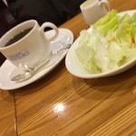 珈琲店 桂 台東区役所西横店 - サラダとブレンド