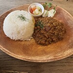 amnt - 野菜たっぷりキーマカレー