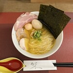 麺Louis - 料理写真:特製らぁめん（塩）