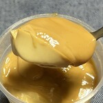 ファミリーマート - 下のプリンにもキャラメルが入っているので、だいぶ甘いですね(´ー｀A;) ｱｾｱｾ