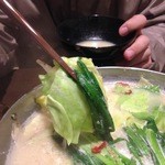 Naniwaya - このスープは野菜をたまらなくうまくしてくれます。