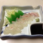 天狗家食堂 - 鯛の刺身３００円