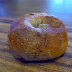 パン工房 ブランジェリーケン - ベリーチーズケーキベーグル