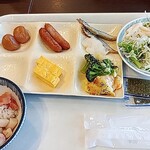 ホテルイン - 料理写真:すきなものをすきなだけ、わがまま丼と芋煮、そばも美味しかった