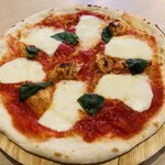 ピザとハムと時々ワイン ボンジョルノ食堂 - 