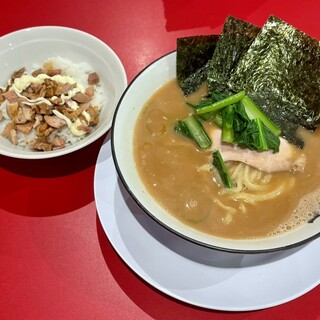 家系ラーメン 王道家直系 修_0