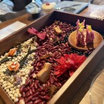 BISTRO UN TROIS - 