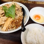 富田林 わっしょい - 料理写真:まぜ麺 200㌘+ニク10枚+〆ライス♪