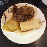 手打うどん すみた - 牛すじ 600円
            平天 250円