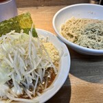 自家製麺 浜一 - 限定『予襲昆梅』（1,400円）＋うずら（100円）、ニンニクコール