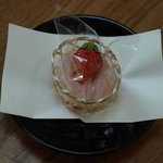 禅寺丸本舗 - 苺羽二重餅（157円）