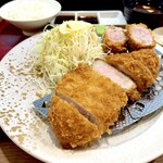 とんかつ縁六 - 料理写真:山形豚 ロースカツ定食と単品ヒレカツ1貫（山形豚）